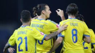 Ibrahimovic celebra su gol.