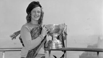 Lo de Babe Didrikson Zaharias es una auténtica historia de éxito. Y es que destacó en básquetbol, béisbol, atletismo e incluso en el golf. En 1938 hizo historia al participar en el torneo del Abierto de Los Ángeles, un torneo masculino de golf, siendo de esa manera la primera en hacerlo, y la única hasta el 2006 que llegó Michelle Wie.