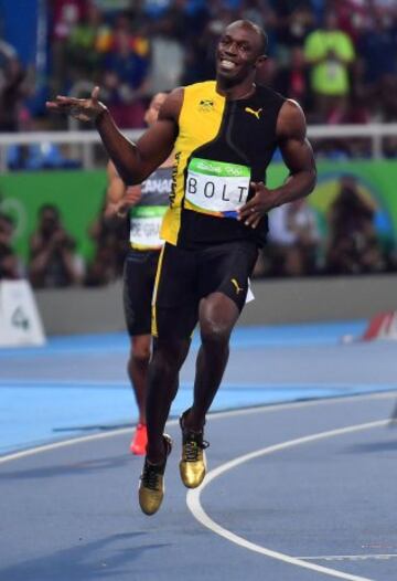 Bolt es leyenda: tercer oro en los 100 metros