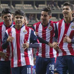 Chivas viene de atrás y derrota sobre la hora a Juárez en Copa MX