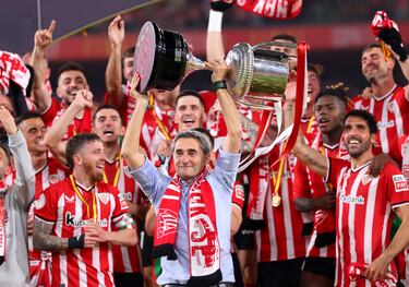 El Athletic ganó la Copa del Rey tras ganar en la tanda de penaltis al Mallorca. Cuarenta años después, los leones levantan su Copa número 24.