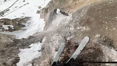 Esquí fuera pistas sobre rocas: a Candide Thovex le da igual que no haya nieve en los Alpes