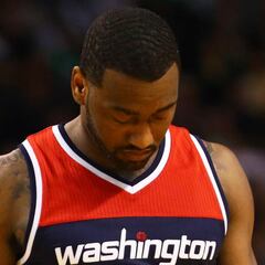 Wall to have knee surgery & miss six weeks