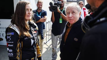 Tatiana Calderón con Jean Todt en Arabia Saudí.