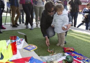 El improvisado homenaje de la afición culé a Johan Cruyff