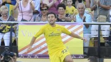 <b>LO QUE MEJOR SABE HACER.</b> Rossi se ha acostumbrado a marcar y no quiere parar hasta convertirse en el máximo goleador amarillo.