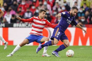 Soro (Granada CF) y Carvajal (Real Madrid CF)