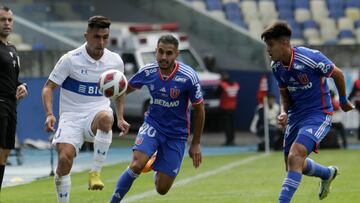 Futbol, Universidad de Chile vs Universidad Catolica.
Duodecima fecha, campeonato Nacional 2023.
El jugador de Universidad Catolica Cesar Pinares, izquierda, disputa el balon con Marcelo Morales de Universidad de Chile durante el partido de primera division realizado en el estadio Ester Roa de Concepcion, Chile.
30/04/2023
Eduardo Fortes/Photosport

Football, Universidad de Chile vs Universidad Catolica.
12th date, 2023 National Championship.
Universidad Catolica player Cesar Pinares, left, battles for the ball against Marcelo Morales of Universidad de Chile’s during the first division match held at the Ester Roa stadium in Concepcion, Chile.
30/04/2023
Eduardo Fortes/Photosport