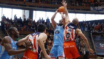 Darun Hilliard (Breogán) lanza ante Apic (Leyma Coruña).