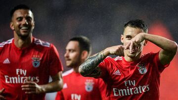 Grimaldo, recuperado de su lesión tras casi 3 meses parado