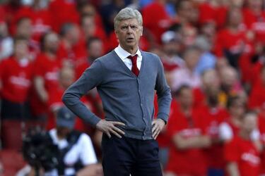 Bayern Munich rebuff Wenger