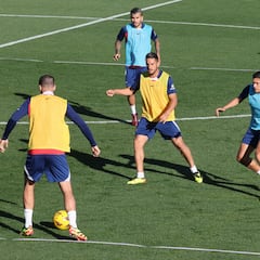 Simeone prueba con Savic, Nahuel Molina y Riquelme