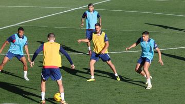 18/04/24 ENTRENAMIENTO ATLETICO DE MADRID
NAHUEL MOLINA KOKE Y SAMU LINO
