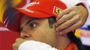 <b>CON SENTIDO DEL HUMOR.</b> El brasileño no olvida sus encuentros con Alonso en los circuitos.