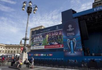 Ambiente de Champions en las calles de Milán