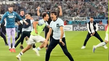 El colombiano armó la jugada del empate ante River después de haber entrado desde el banco. El DT una vez más vivió con nadie el final del partido que les dio la victoria 3-2.