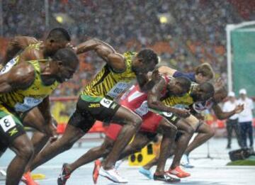 Usain Bolt de Jamaica, en acción durante la final de los 100 metrosen el Campeonato del Mundo en el estadio Luzhniki en Moscú.