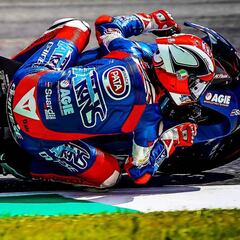 Pasini refrenda su superioridad con la pole; Álex Márquez, 3º