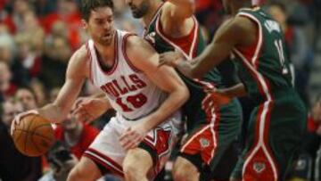 Pau Gasol trata de superar la marca de Zaza Pachulia y Brandon Knight.