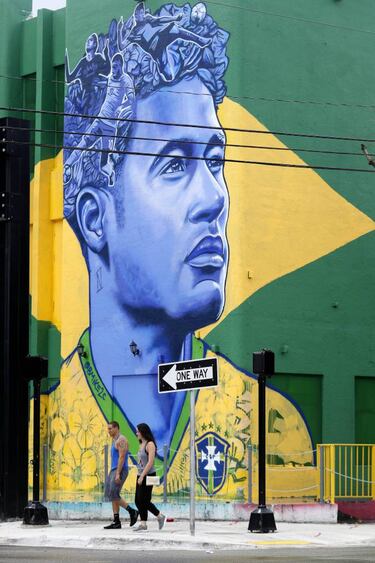 Neymar never replaced by Dembélé and Coutinho