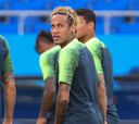 Neymar sorprende con un nuevo look antes del debut de Brasil
