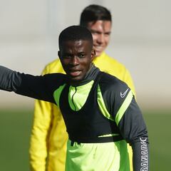 Azeez cierra la revolución