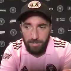 El emocionante adiós de Higuain a Agüero: homenaje para el recuerdo del ‘pipa’ al ‘kun’