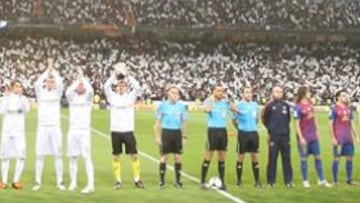 <b>¡OTRA VEZ! </b>Las visitas del Barcelona de Guardiola al Bernabéu están adquiriendo una rutina traumática para los madridistas. Otra victoria culé...