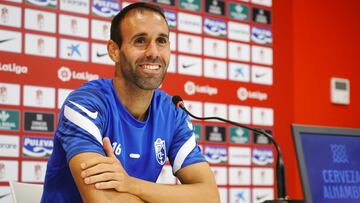 Víctor Díaz durante la rueda de prensa.