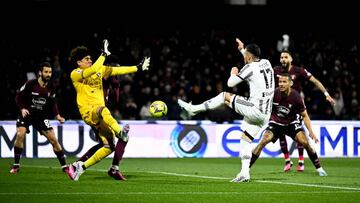 SALERNO, ITALY - FEBRUARY 07: Filip Kostic of Juventus scores his team's second goal during the Serie A match between Salernitana and Juventus at Stadio Arechi on February 07, 2023 in Salerno, Italy. (Photo by Daniele Badolato - Juventus FC/Juventus FC via Getty Images)