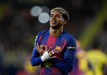 Lamine Yamal celebra el 0-2 al Villarreal. 