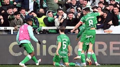 El central que lo está reventando en el Racing marca su primer gol