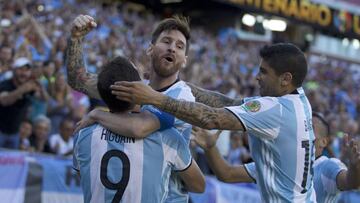 La alegr&iacute;a de Messi tras el primer Gol de Gonzalo Higuain.
 