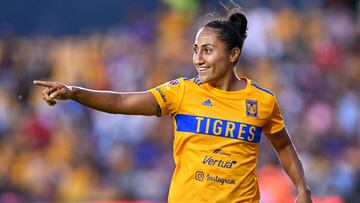 Stephany Mayor festeja uno de sus goles contra el Puebla.