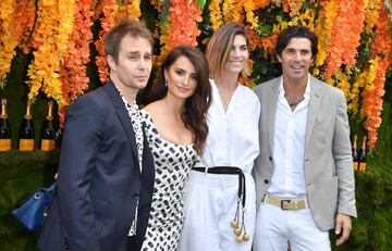 Sam Rockwell, Penélope Cruz, Delfina Blaquier y Nacho Figueras.