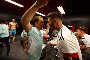 Jagoba Arrasate, entrenador del Club Atlético Osasuna, junto con el defensor David García.