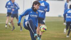 Iván Azón, durante un entrenamiento de esta semana.