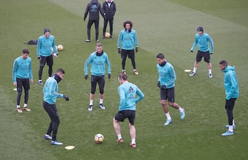 Muchas risas en el entrenamiento del Madrid en el Día de Reyes