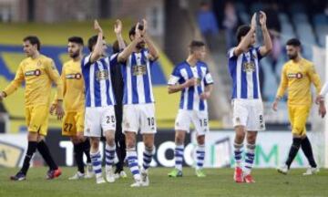 Real Sociedad celebran su victoria ante el Espanyol.