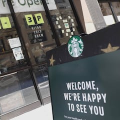 Starbucks cobrará un dólar extra por ciertas bebidas “sin agua”