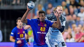 El FC Barcelona Lassa cayó derrotado por 35-29 en su primer partido de pretemporada. Debutaron los tres fichajes.