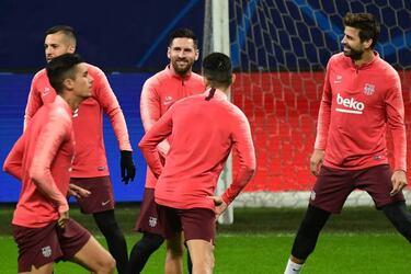 Setién asks if Messi can delay his return until after Sunday's game