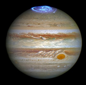Auroras on Jupiter caputered by NASA/ESA Hubble Space Telescope