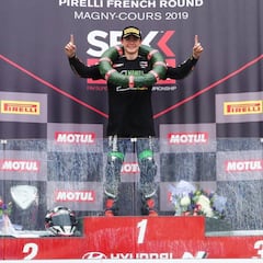 Manu González reemplaza a Ana Carrasco en la cima de SSP300