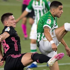 Bartra, sobre el penalti: "Sorprende que entrara el VAR; no puedo cortarme el brazo"