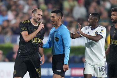 What is a sin bin? MLS could be first league to trial dissent punishment