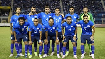 La selección de El Salvador dio a conocer la lista preliminar de 30 futbolistas para encarar el duelo amistoso ante Perú en Estados Unidos.