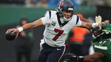 Bryce Huff is retiring from the NFL at age 27 to start a fire-safety company. The former 49ers linebacker posted a video explaining the mission.