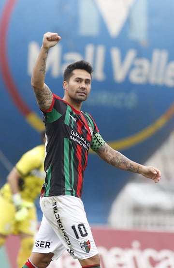 El hijo prodigo de Palestino vuelve por tercera vez al club árabe tras un breve paso en el Al-Ittihad de Arabia Saudita, en 2019. El 'Mago' defendió a Palestino en primera instancia desde 2001 hasta 2002 y de 2018 hasta el primer semestre de 2019.