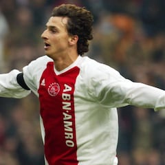 Sale a la luz otra toma del mejor gol en la historia del Ajax anotado por Zlatan